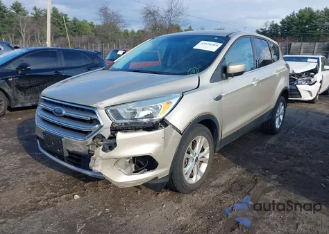 2017 Ford Escape Se z USA, uszkodzony, nr VIN 1FMCU9GD8HUB33488